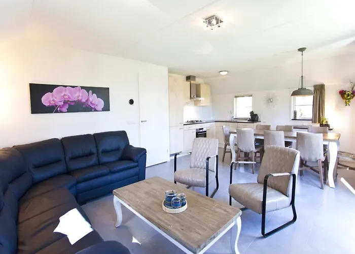 Luxury In With Parking *