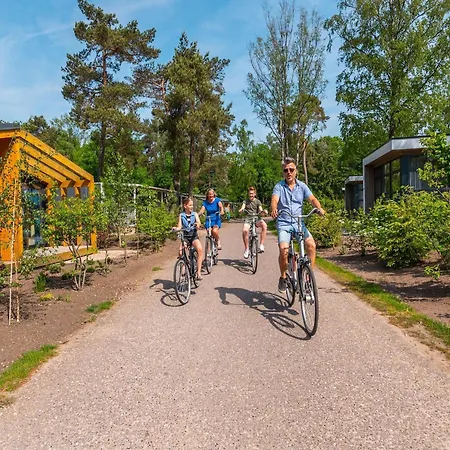 Vila Luxury In With Parking