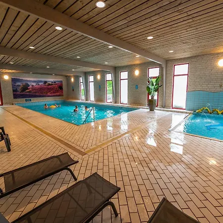 Luxury In With Parking Vila Arnhem